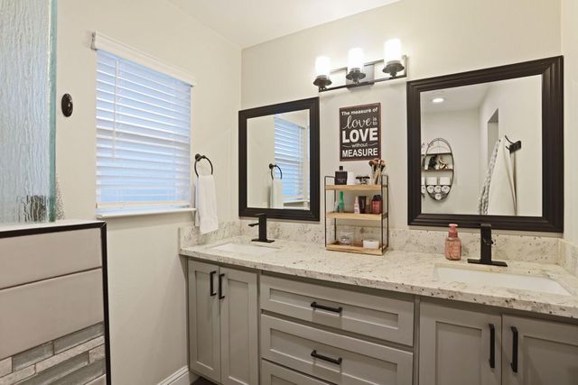 1821 Myrtlewood Dr, Ceres, CA 95307