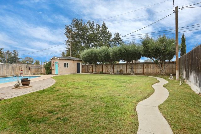 1821 Myrtlewood Dr, Ceres, CA 95307