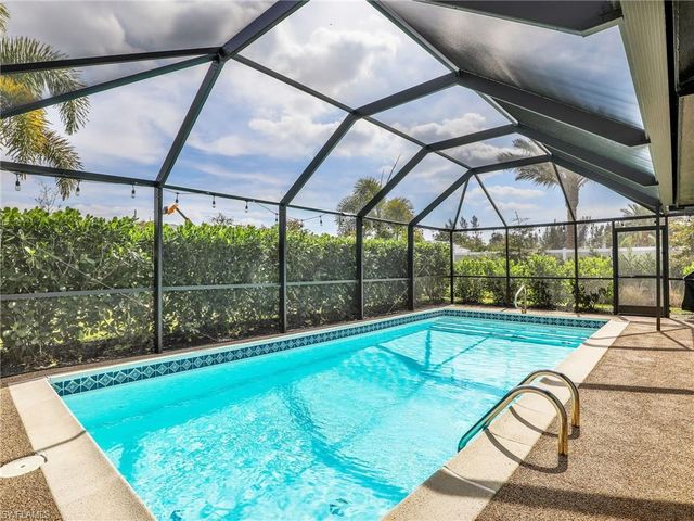 25093 Paradise RD, Bonita Springs, FL 34135