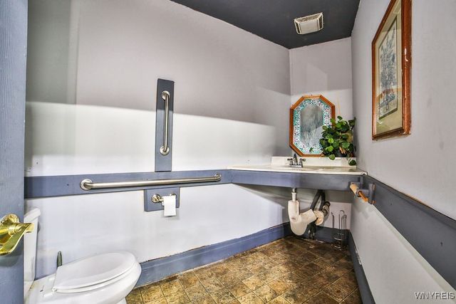 898 Genesee Street, Buffalo, NY 14211