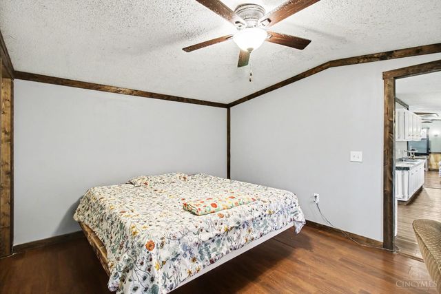 1703 Swings Corner Pt Isab Road, Bethel, OH 45106