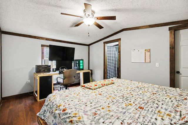 1703 Swings Corner Pt Isab Road, Bethel, OH 45106