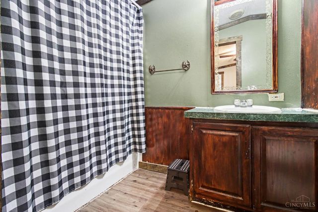 1703 Swings Corner Pt Isab Road, Bethel, OH 45106