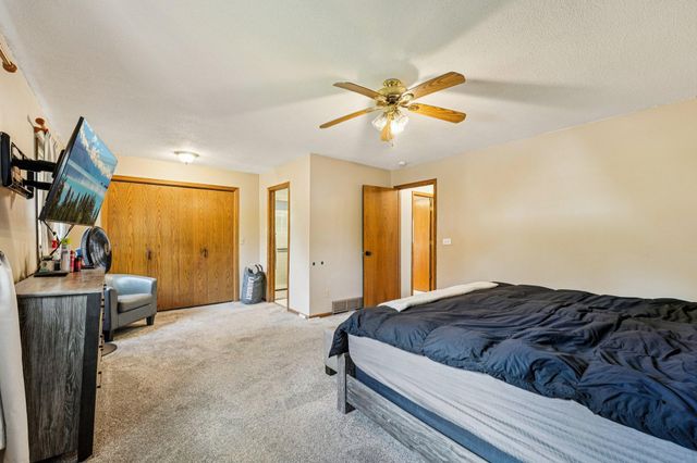 3017 74th Avenue N, Brooklyn Park, MN 55444