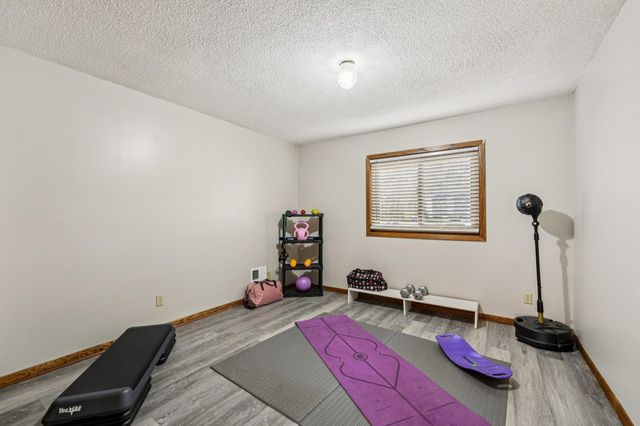 3017 74th Avenue N, Brooklyn Park, MN 55444