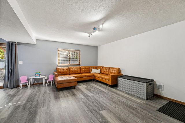 3017 74th Avenue N, Brooklyn Park, MN 55444