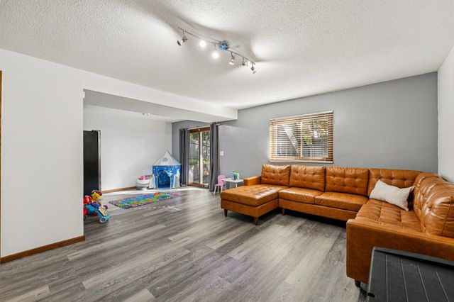 3017 74th Avenue N, Brooklyn Park, MN 55444