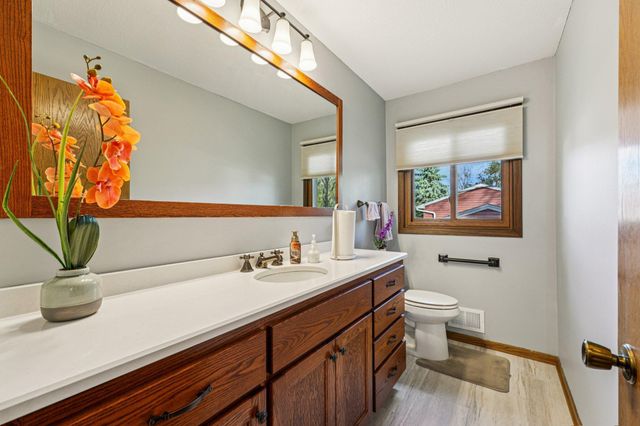 3017 74th Avenue N, Brooklyn Park, MN 55444