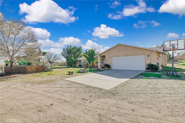 4851 Chevoit Road, Phelan, CA 92371