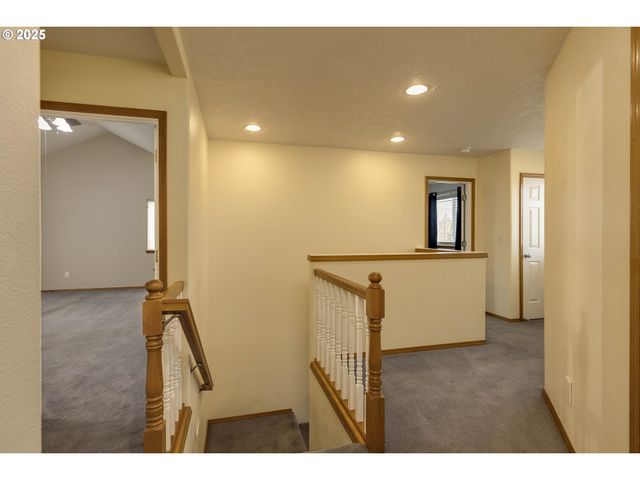 2390 Nw GRENFELL Loop, Mc Minnville, OR 97128