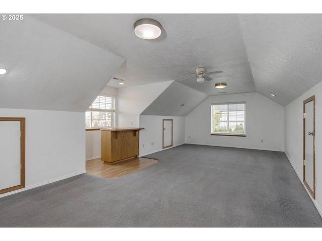 2390 Nw GRENFELL Loop, Mc Minnville, OR 97128