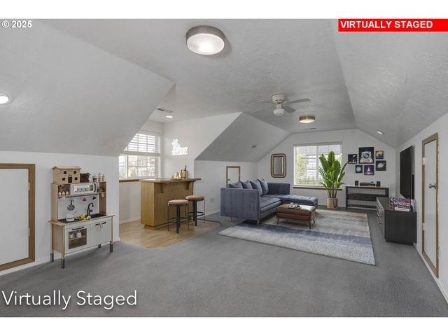 2390 Nw GRENFELL Loop, Mc Minnville, OR 97128