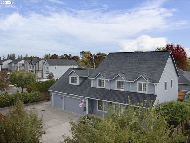 2390 Nw GRENFELL Loop, Mc Minnville, OR 97128