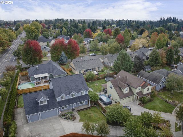 2390 Nw GRENFELL Loop, Mc Minnville, OR 97128