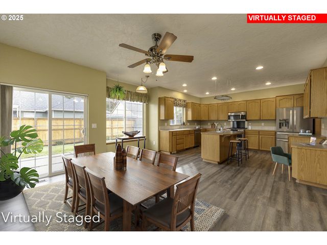 2390 Nw GRENFELL Loop, Mc Minnville, OR 97128