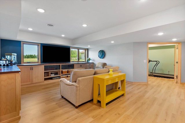 2080 St Patrick CIRCLE, Hartford, WI 53027