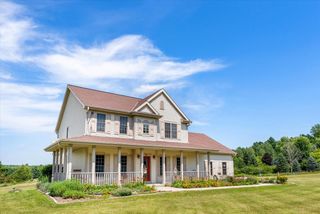 2080 St Patrick CIRCLE, Hartford, WI 53027
