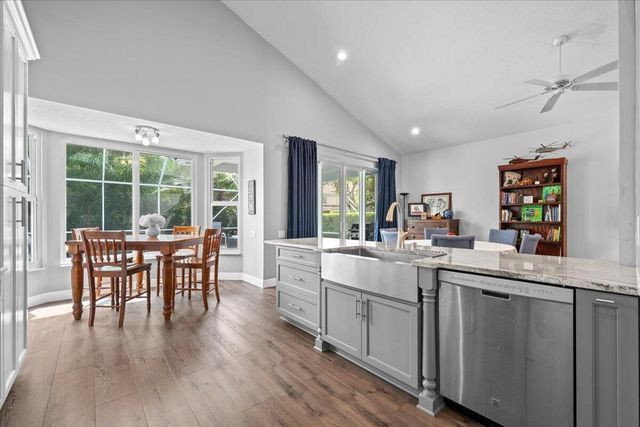 83 Satinwood Lane, Palm Beach Gardens, FL 33410