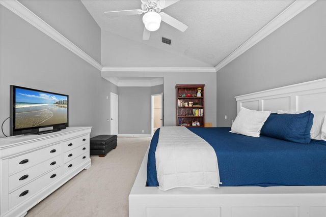 83 Satinwood Lane, Palm Beach Gardens, FL 33410