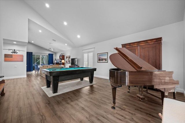 83 Satinwood Lane, Palm Beach Gardens, FL 33410