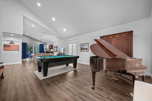 83 Satinwood Lane, Palm Beach Gardens, FL 33410