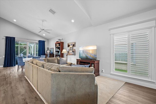 83 Satinwood Lane, Palm Beach Gardens, FL 33410