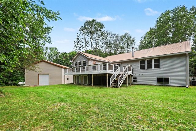 3155 11 Mile Road, Rockford, MI 49341