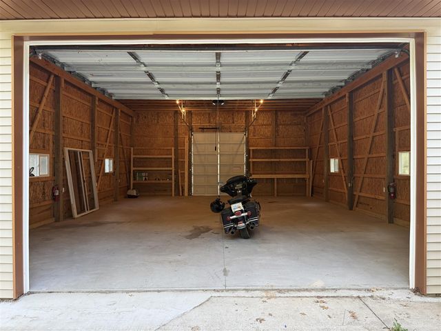 3155 11 Mile Road, Rockford, MI 49341