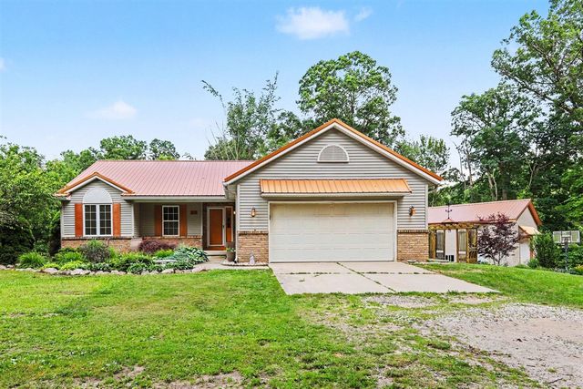 3155 11 Mile Road, Rockford, MI 49341