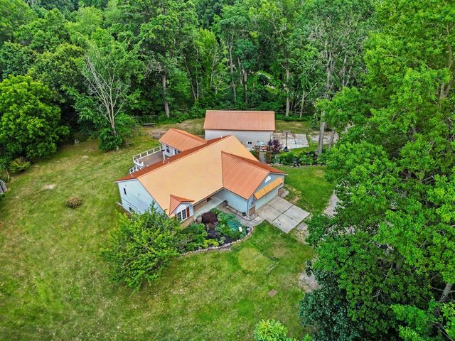 3155 11 Mile Road, Rockford, MI 49341