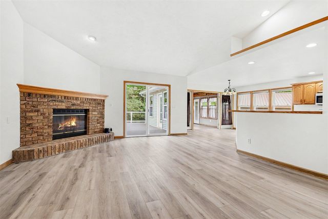 3155 11 Mile Road, Rockford, MI 49341