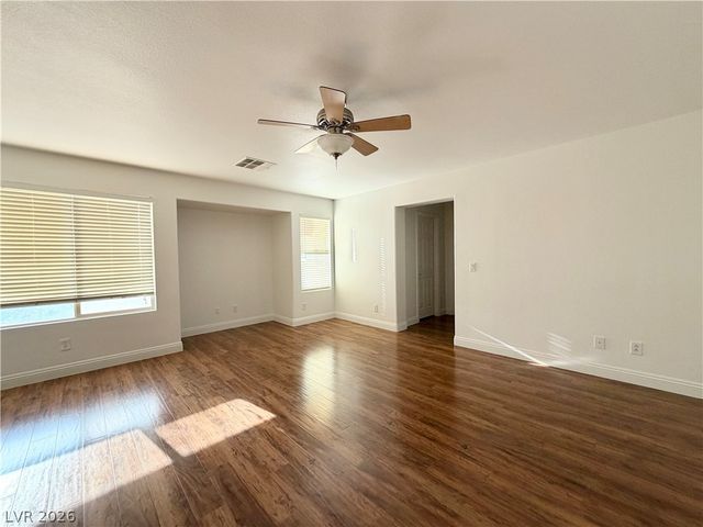 10699 Medicine Bow Street, Las Vegas, NV 89183