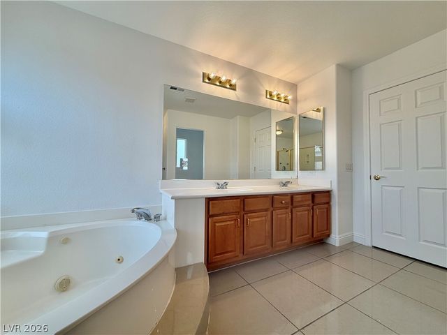 10699 Medicine Bow Street, Las Vegas, NV 89183