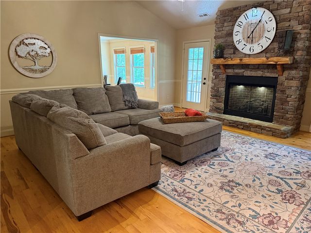 232 Hunters Drive, Walhalla, SC 29691