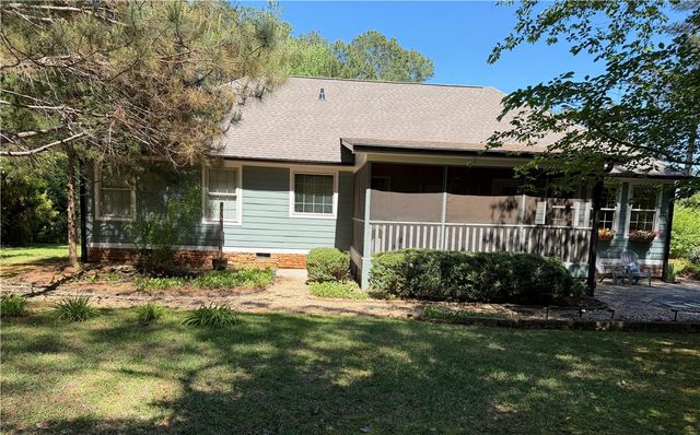 232 Hunters Drive, Walhalla, SC 29691