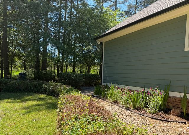 232 Hunters Drive, Walhalla, SC 29691