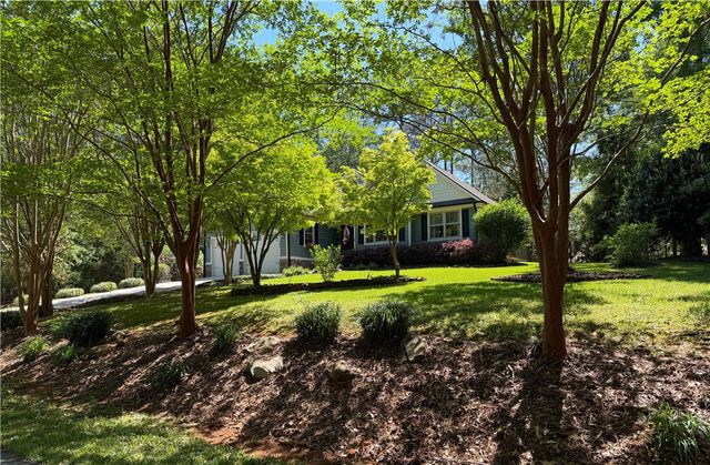 232 Hunters Drive, Walhalla, SC 29691
