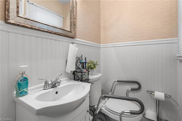 2401 Bywood Road, Greensboro, NC 27405
