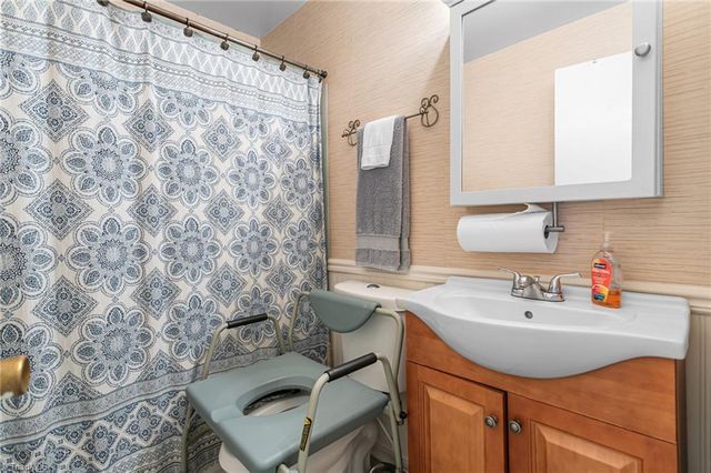 2401 Bywood Road, Greensboro, NC 27405