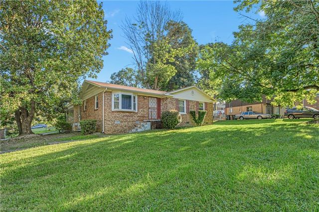2401 Bywood Road, Greensboro, NC 27405
