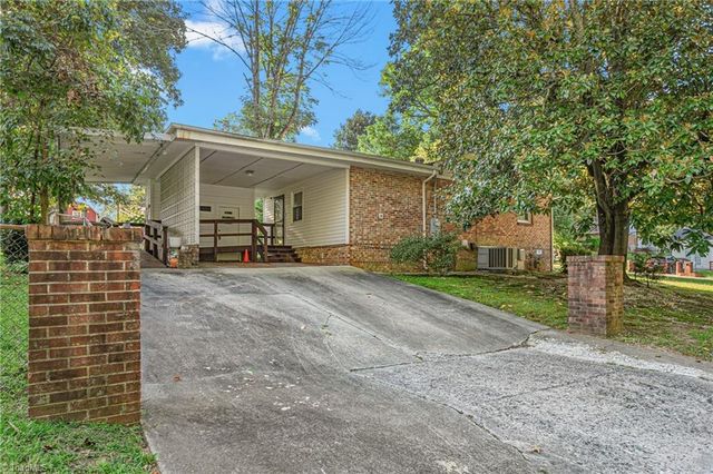 2401 Bywood Road, Greensboro, NC 27405