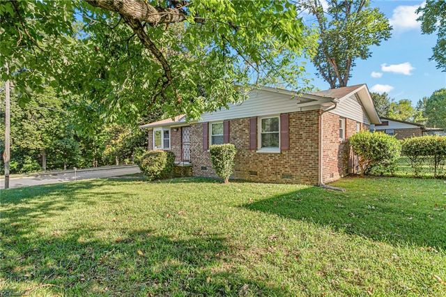 2401 Bywood Road, Greensboro, NC 27405