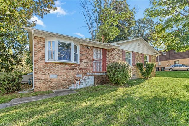 2401 Bywood Road, Greensboro, NC 27405