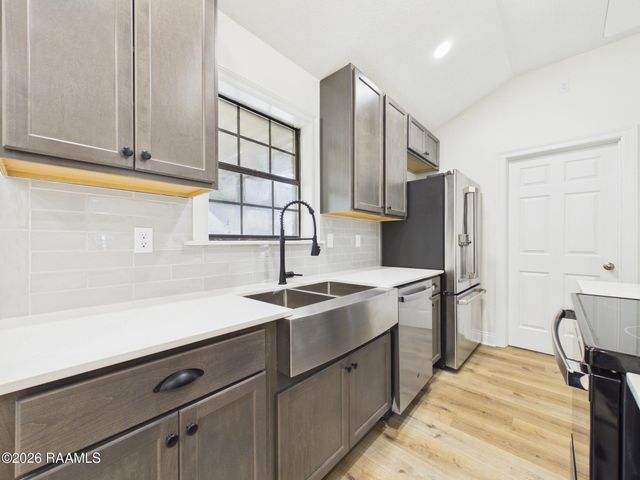 122 Pebble Beach Drive, Youngsville, LA 70592