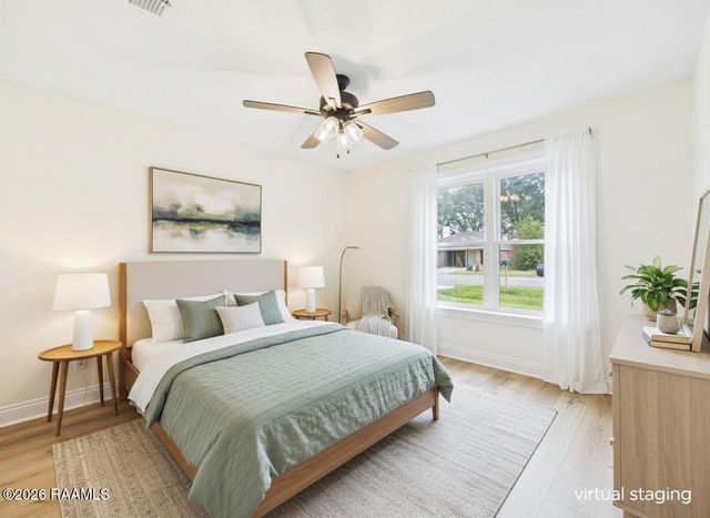 122 Pebble Beach Drive, Youngsville, LA 70592