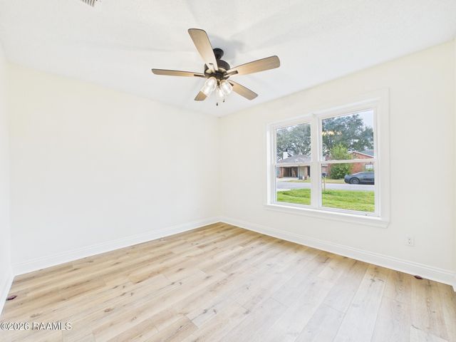 122 Pebble Beach Drive, Youngsville, LA 70592