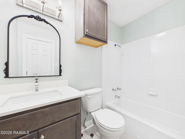 122 Pebble Beach Drive, Youngsville, LA 70592