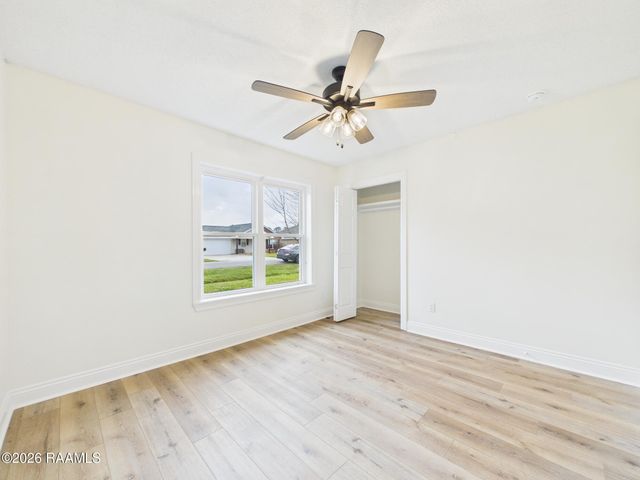 122 Pebble Beach Drive, Youngsville, LA 70592