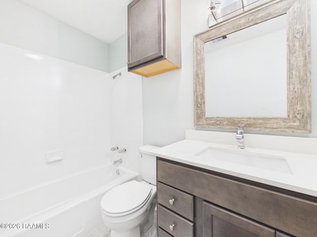 122 Pebble Beach Drive, Youngsville, LA 70592