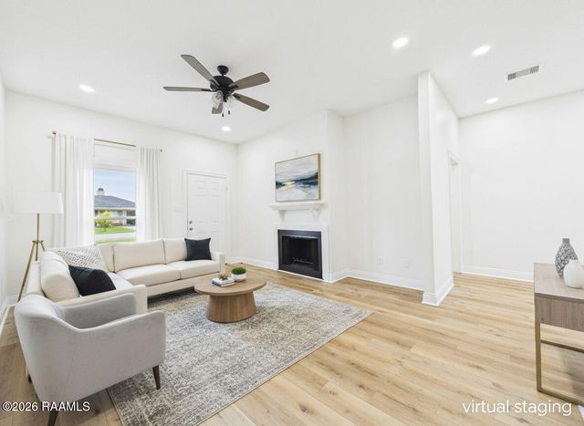 122 Pebble Beach Drive, Youngsville, LA 70592